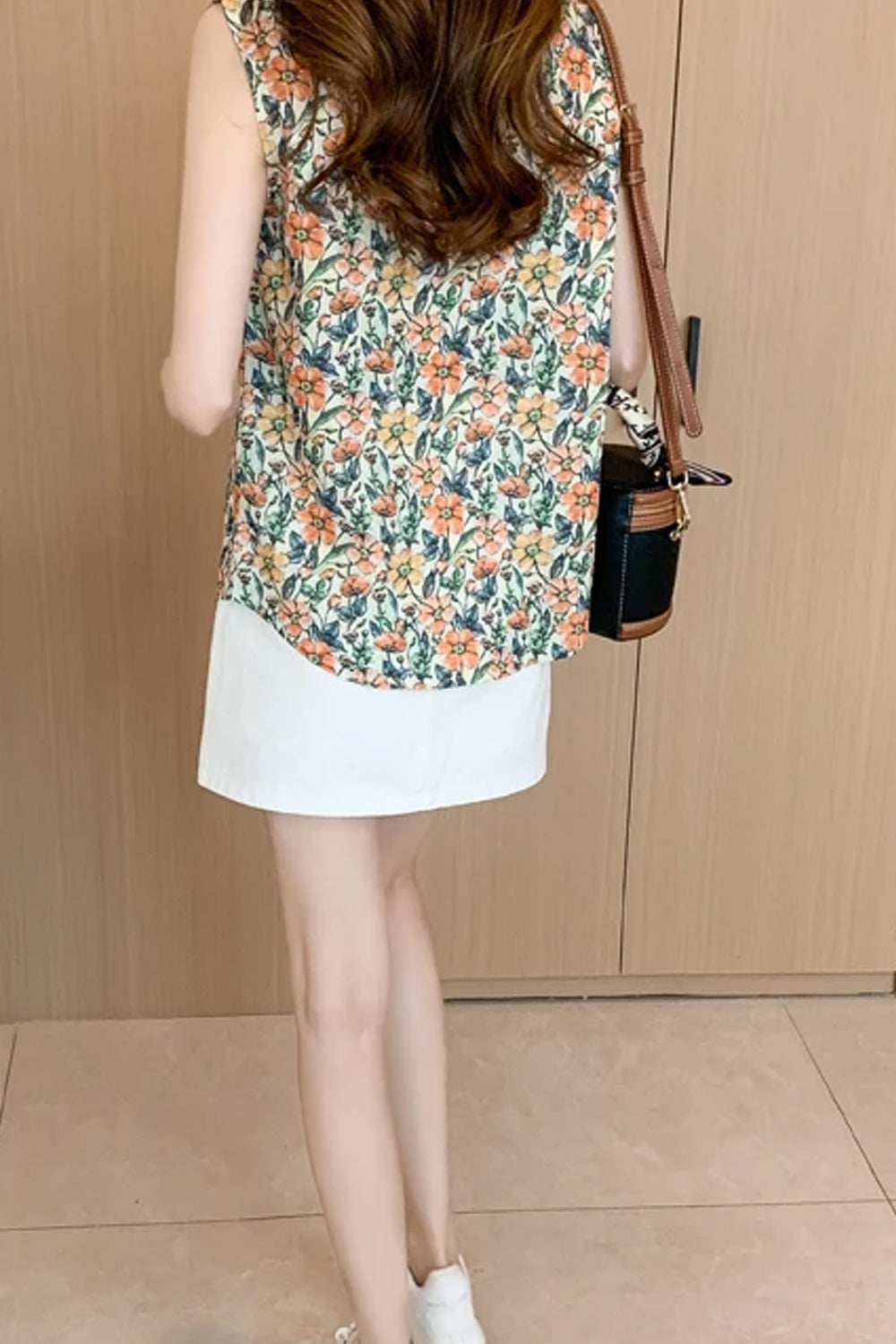 Sleeveless Floral Pattern Blouse Shirt