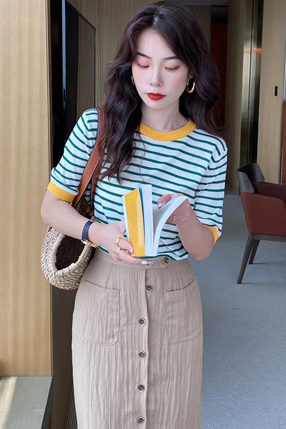 Short Sleeve O-Neck Knitted Stripe Shirt