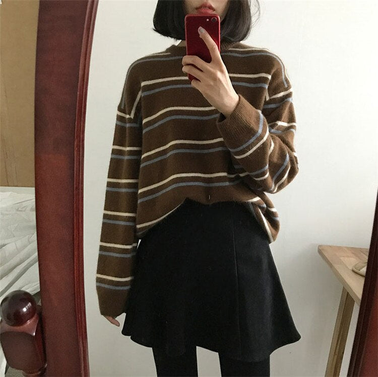 Retro O-Neck Striped Knitted Sweater